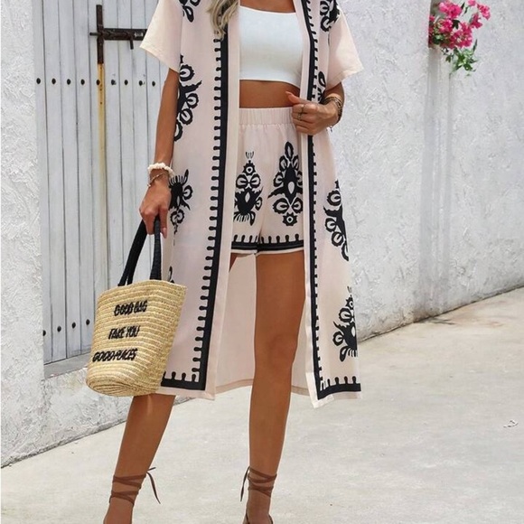 NEW Pattern Short Sleeve Long Cardigan and Matching Shorts Set - Picture 4 of 6